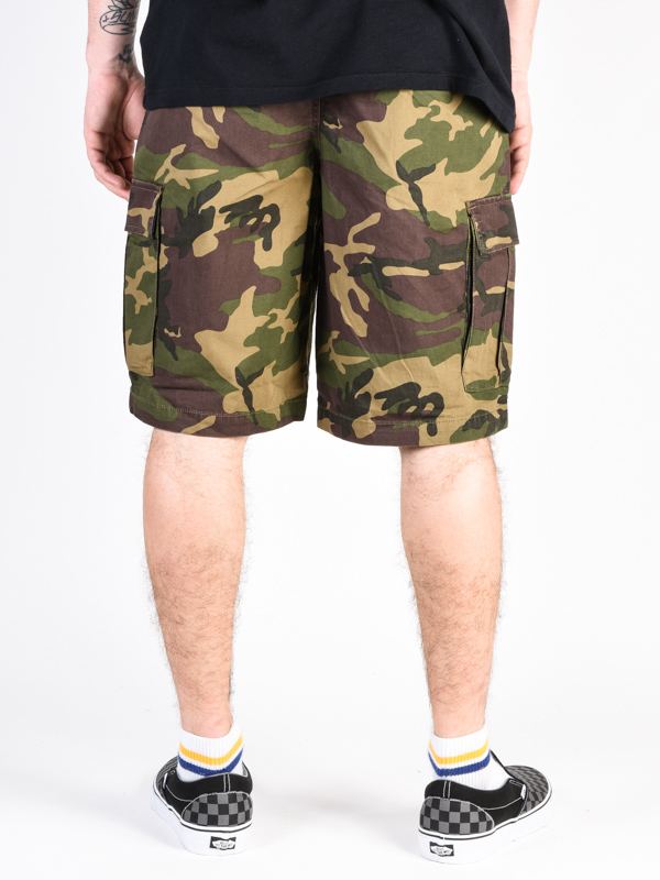 Vans camo shorts hotsell