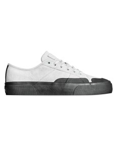 Globe SURPLUS Undyed/Black